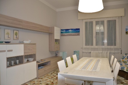 Foto Case indipendenti a Pietrasanta di 130 m² con 6 locali in affitto