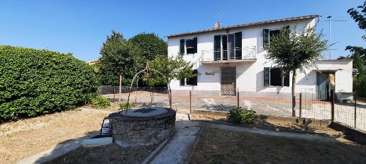 Foto Casa indipendente a Santa Maria a Monte Centro di 240 m² con 14 locali