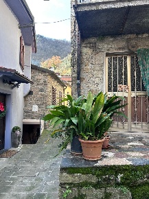Foto Case semi ndipendenti a Fivizzano Monzone di 60 m² con 3 locali