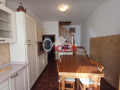 Foto Casa indipendente a Monteroni d'Arbia Le More di 102 m² con 6 locali