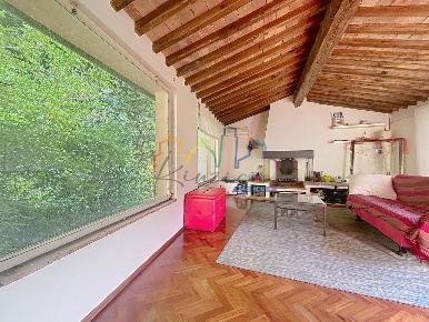 Foto Casa indipendente a Calci Centro di 140 m² con 5 locali in vendita