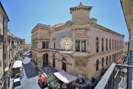 Foto Appartamento in Via Roma, Siracusa Ortigia di 175 m² con 8 locali