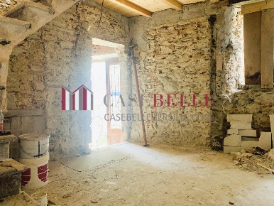 Foto Casa indipendente a Camaiore Camaiore Paese di 102 m² con 6 locali