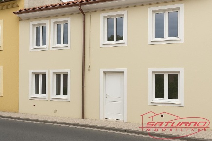 Foto Casa indipendente a Capannori Centro di 160 m² con 6 locali in vendita