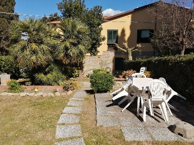 Foto Casa indipendente a Rosignano Marittimo di 100 m² con 4 locali