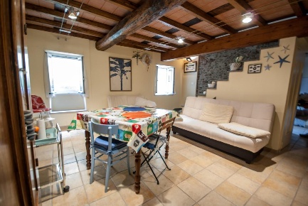 Foto Casa indipendente a Massa San Carlo - Antona di 101 m² con 4 locali