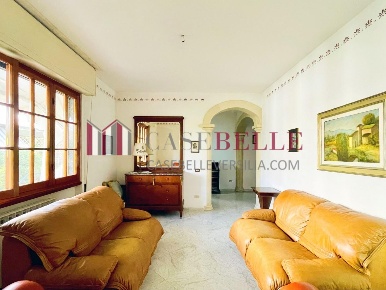 Foto Case semi ndipendenti a Viareggio Torre del Lago di 135 m² in vendita