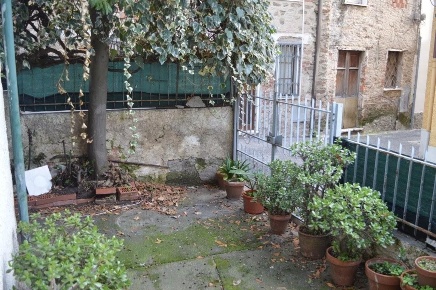 Foto Casa indipendente a Montignoso Capanne, Prato di 208 m² con 8 locali