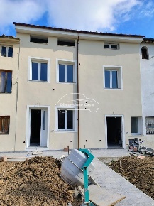 Foto Casa indipendente a Capannori Centro di 160 m² con 6 locali in vendita