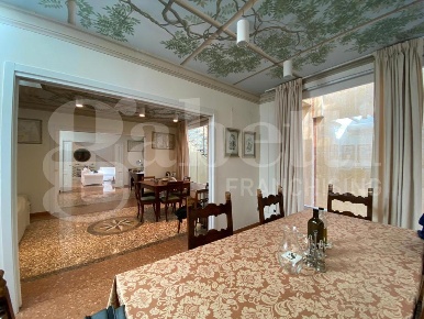 Foto Casa indipendente in Via Dotti 12, Bologna Colli Saragozza di 537 m²