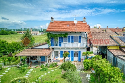 Foto Casa indipendente in Via TOGLIATTI 10, Verolengo Centro di 210 m²
