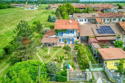 Foto Casa indipendente in Via TOGLIATTI 10, Verolengo Centro di 210 m²