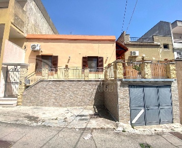 Foto Casa indipendente in Via GENOVA 38, Tuglie di 112 m² con 5 locali