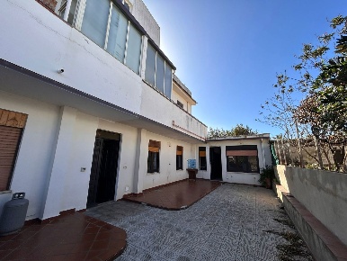 Foto Casa indipendente in Via PONTE CALIFI 37, Barcellona Pozzo di Gotto