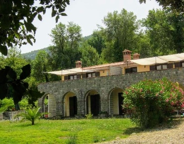 Foto Casa indipendente in Trave, San Giovanni a Piro Centro di 277 m²