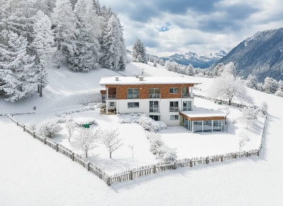 Foto Casa indipendente a Racines di 565 m² con 9 locali in vendita