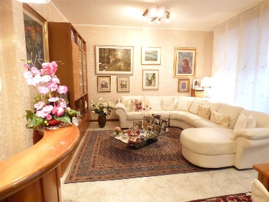 Foto Appartamento in VIA ALSERIO 23, Milano Zara di 113 m² con 3 locali
