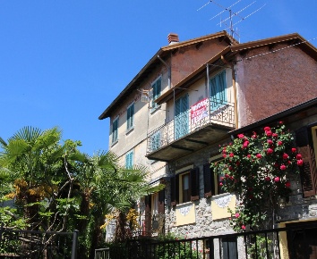 Foto Casa indipendente in Via San Giorgio 13, Alta Valle Intelvi di 145 m²