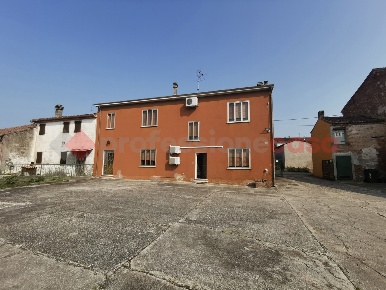 Foto Casa indipendente in Via Dei Mori 49, Cerea in vendita