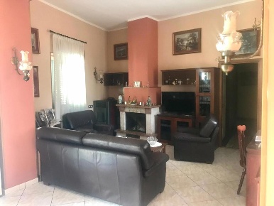 Foto Casa indipendente in Camillo Cucca, Brusciano di 120 m² con 4 locali