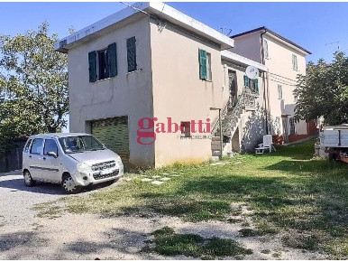 Foto Casa indipendente a Mercatino Conca Monte Altavelio di 95 m²