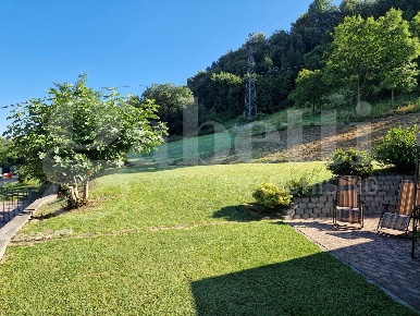 Foto Casa indipendente in Via Setta 15, Sasso Marconi di 250 m² in vendita