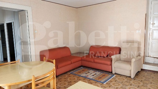 Foto Casa indipendente in Umberto, Bellona Centro di 100 m² con 5 locali