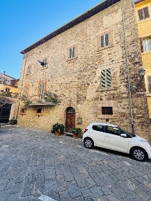 Foto Casa indipendente Acquasparta Centro di 500 m² con 17 locali