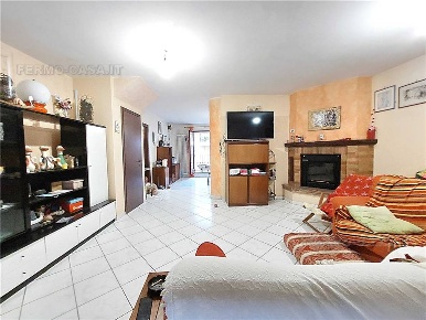 Foto Casa indipendente in Via Giacomo Leopardi 8, Ortezzano in vendita
