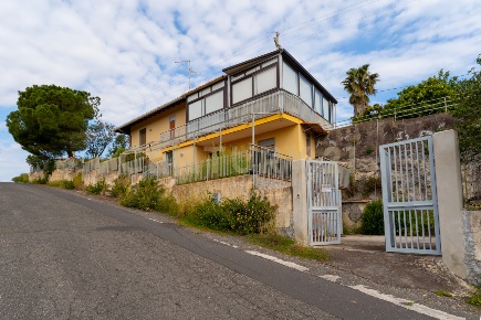 Foto Casa indipendente in Viale Ionio 96c, Augusta di 100 m² con 5 locali