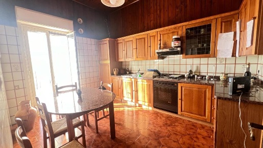 Foto Casa indipendente a Tremestieri Etneo Centro di 300 m² con 10 locali