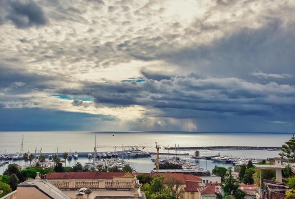 Foto Appartamento in Via Wolfgang Goethe 549, Sanremo di 145 m² in affitto