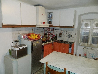 Foto Casa indipendente a Luni di 60 m² con 3 locali in vendita