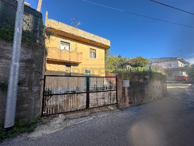 Foto Casa indipendente in Via Janò, Catanzaro Pontegrande - Sant'Elia