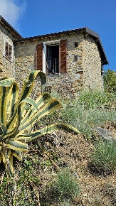 Foto Casa indipendente in Via delle Otto Case, Ventimiglia di 50 m²