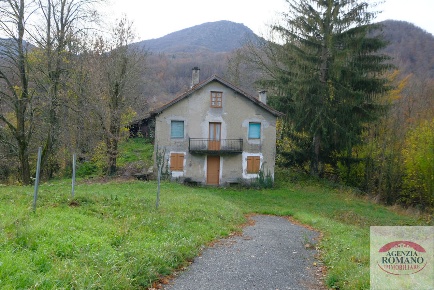Foto Casa indipendente in Via Dano 21, Urbe Vara Inferiore di 300 m²