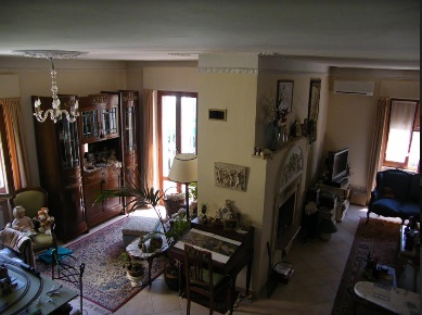 Foto Casa indipendente a Ameglia Centro di 320 m² con 12 locali in vendita
