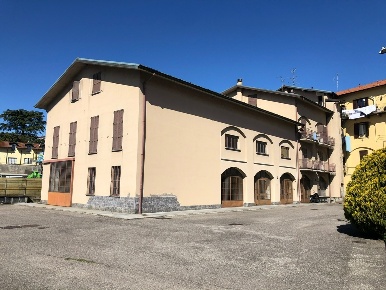 Foto Casa indipendente a Como Camerlata - Rebbio di 1400 m² con 20 locali