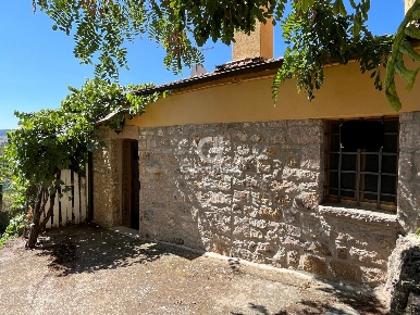 Foto Casa indipendente in Largo Gagliardi, Avigliano Lagopesole di 82 m²