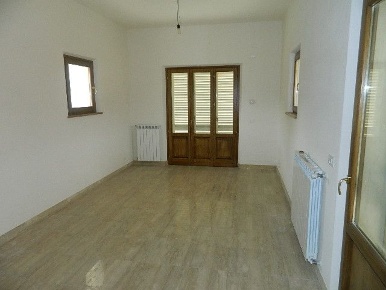 Foto Casa indipendente a Massa Marina di Massa Centro di 196 m² in vendita