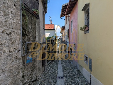 Foto Villa singola a Mergozzo Centro di 130 m² con 5 locali in vendita