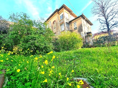 Foto Casa indipendente in Vico Arene, Ventimiglia Centro Città di 390 m²