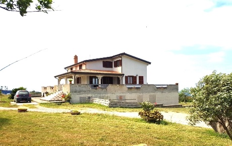 Foto Casa indipendente a Civitavecchia di 311 m² con 5 locali in vendita