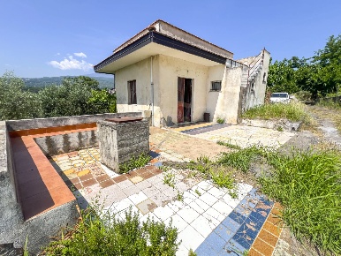 Foto Casa indipendente in Via San Filippo Albero snc, Piedimonte Etneo