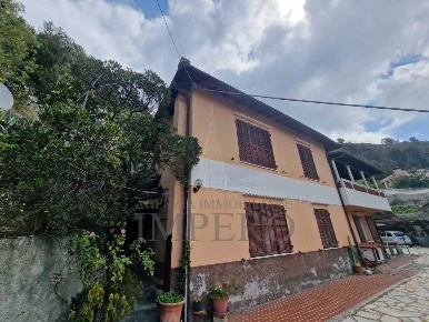 Foto Casa indipendente in Corso Limone Piemonte 240, Ventimiglia di 120 m²