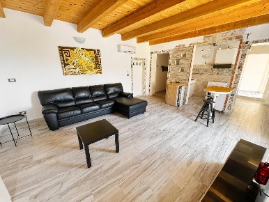 Foto Case semi ndipendenti a Aulla di 100 m² con 4 locali in vendita