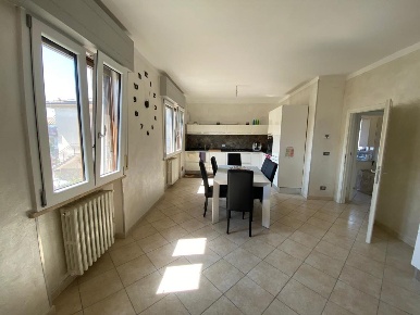 Foto Casa indipendente in via pasubio 33, Cecina Cecina Centro di 125 m²