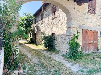 Foto Casa indipendente in Località Gaini, Cartosio di 500 m² con 17 locali