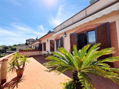 Foto Case semi ndipendenti a Ameglia di 90 m² con 4 locali in vendita