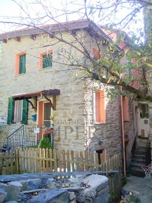 Foto Casa indipendente in Via IV Novembre, Pigna Buggio di 160 m²